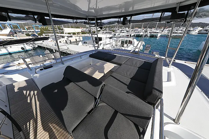 Lagoon 51 - owner version - 