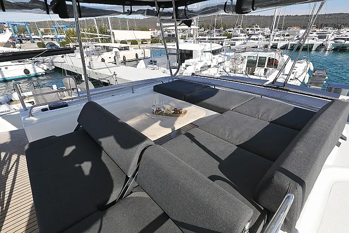 Lagoon 51 - owner version - 