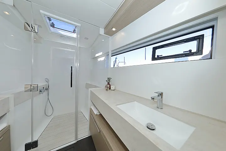 Lagoon 51 - owner version - 