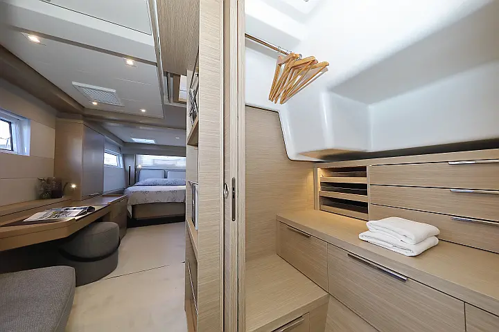 Lagoon 51 - owner version - 