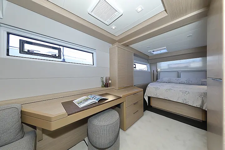 Lagoon 51 - owner version - 