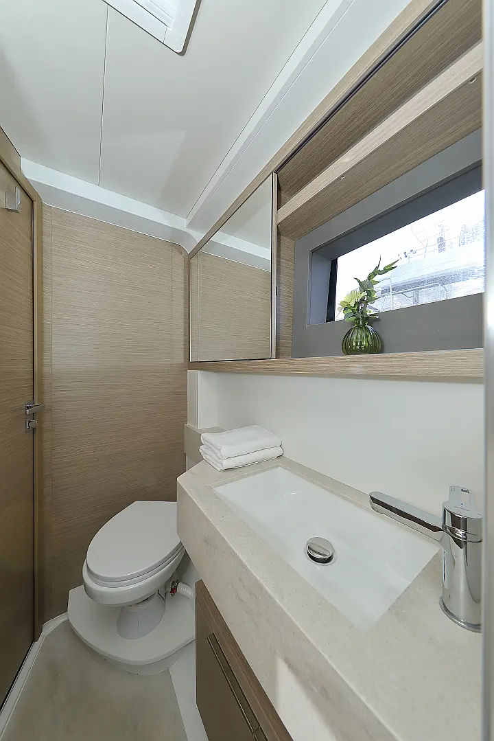 Lagoon 51 - owner version - 