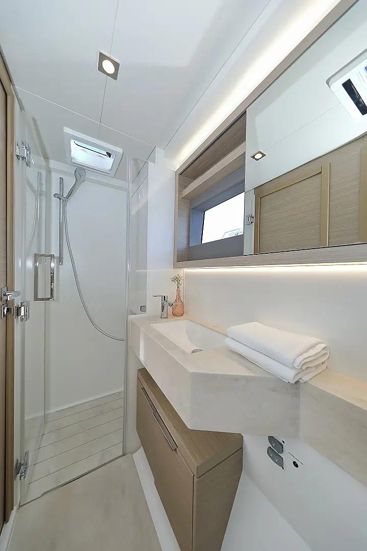 Lagoon 51 - owner version - 
