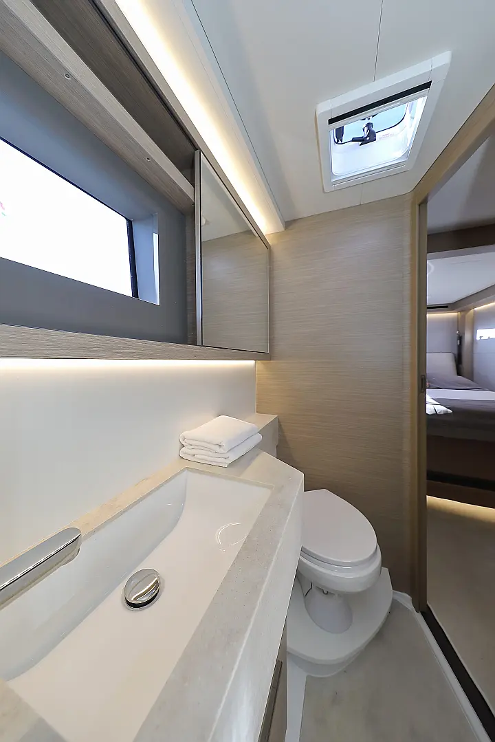 Lagoon 51 - owner version - 