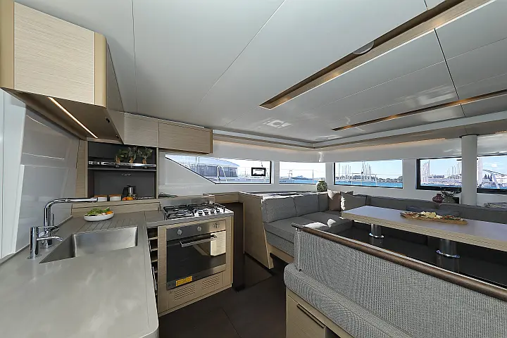 Lagoon 51 - owner version - 