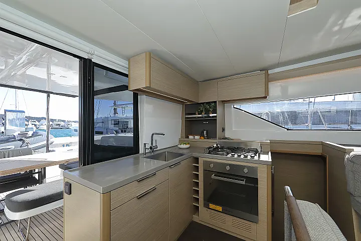 Lagoon 51 - owner version - 