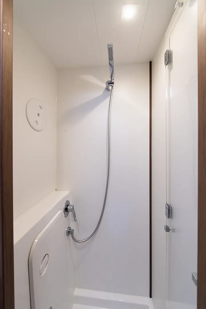 Lagoon 42 - 