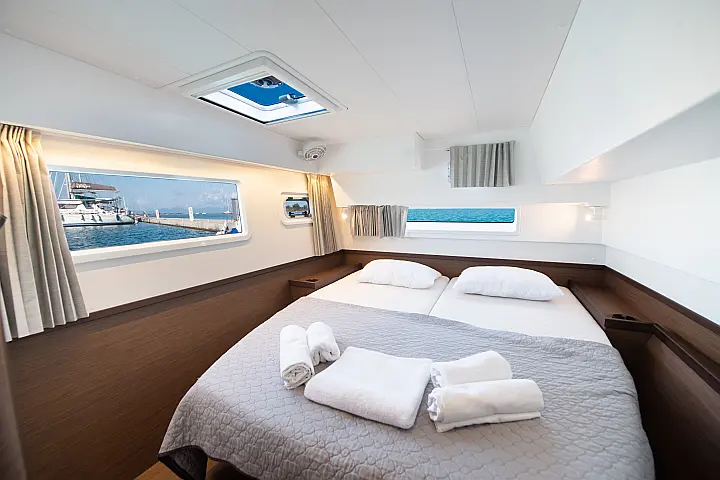 Lagoon 42 - 