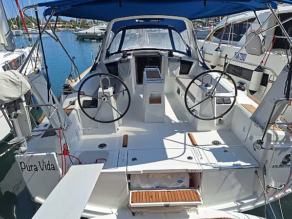 Oceanis 38.1
