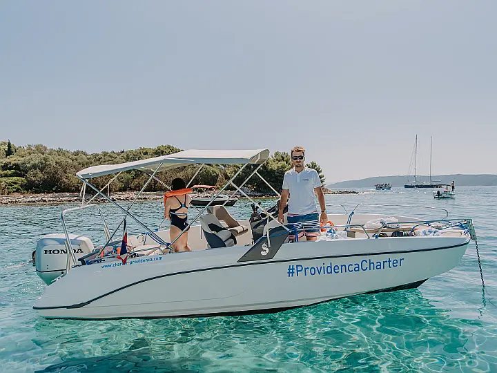 Beneteau Flyer 6.6 Space Deck - External image