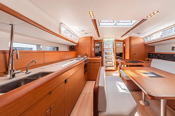 Sun Odyssey 519 - 
