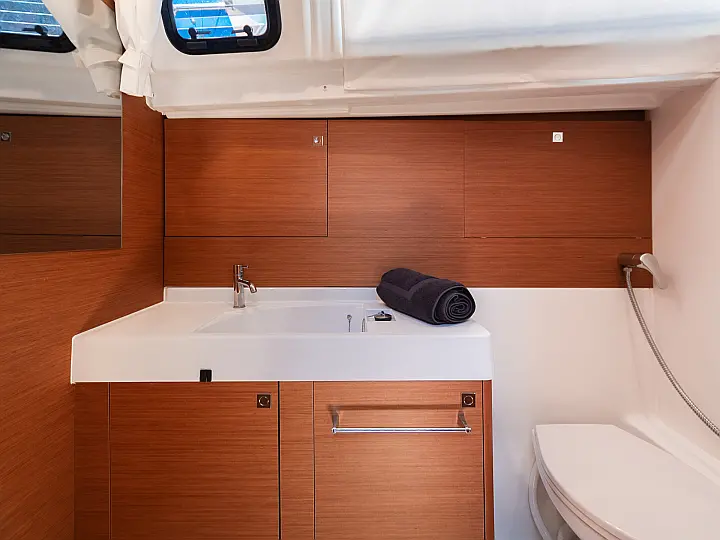 Sun Odyssey 519 - 