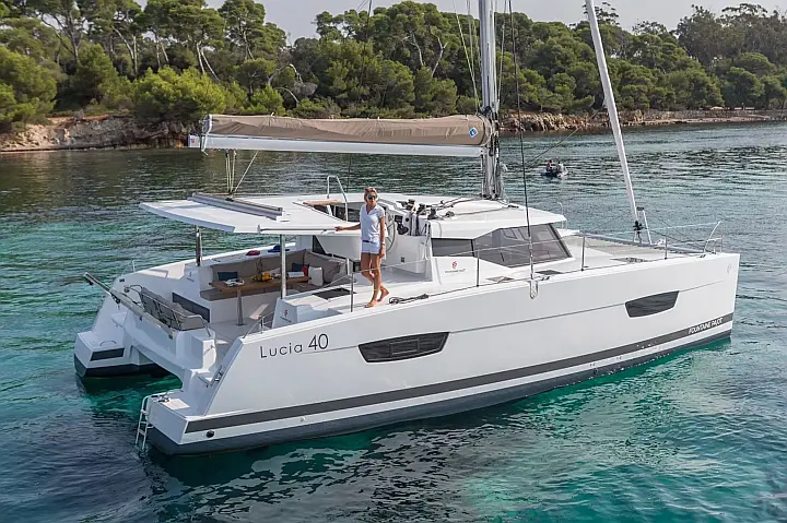 Lucia 40 - 