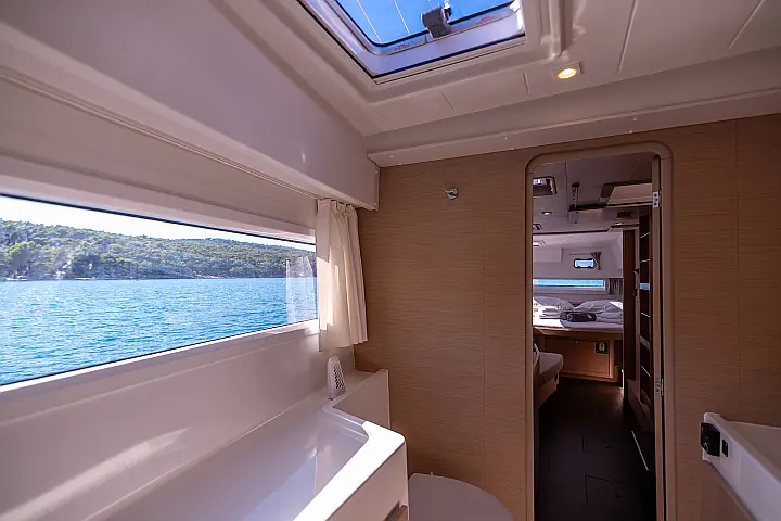 Lagoon 42 owner version - 