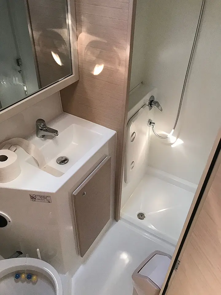 Lagoon 42 owner version - 