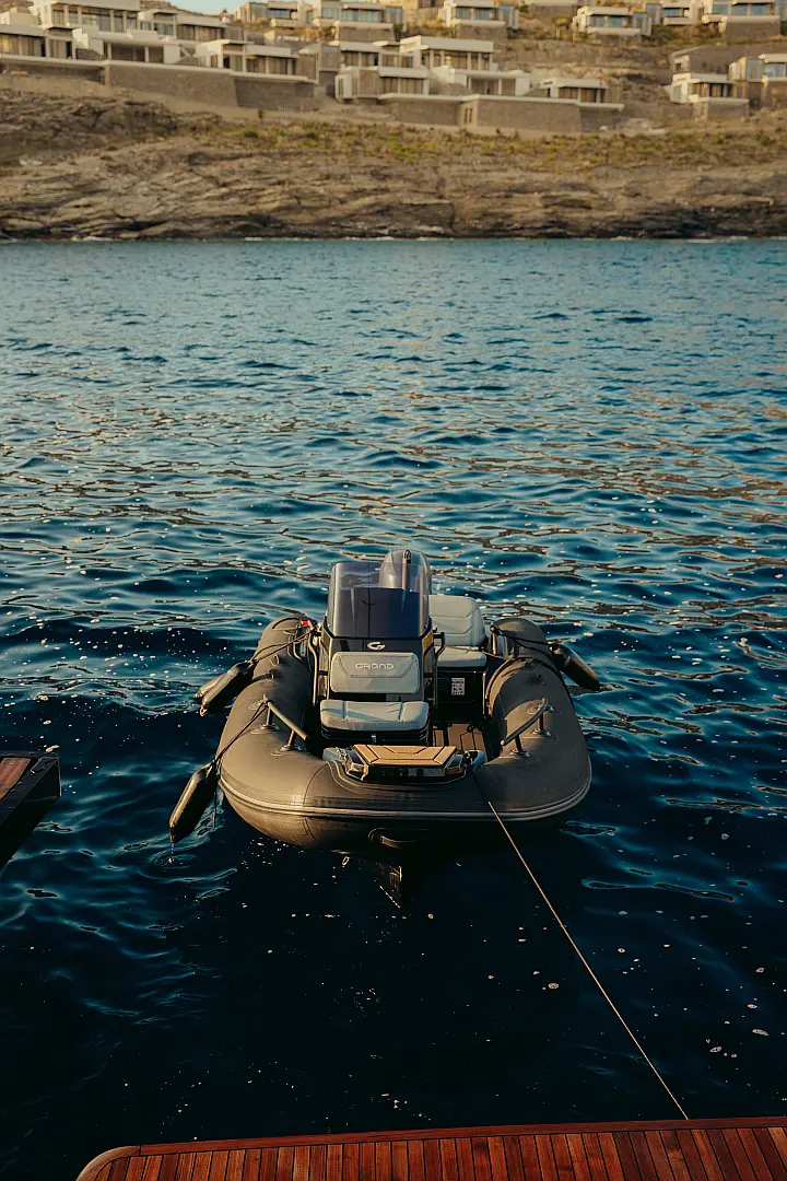 Moon Yacht 65 - 