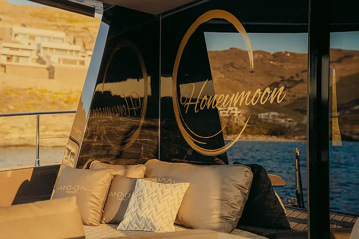Moon Yacht 65 - 