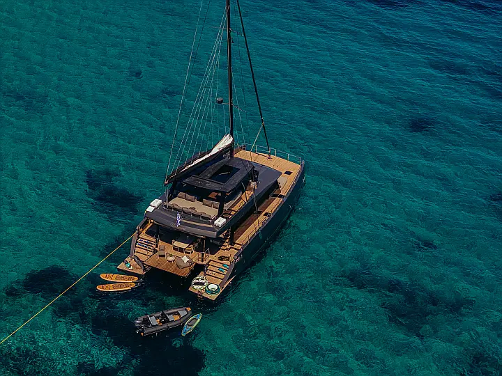 Moon Yacht 65 - 