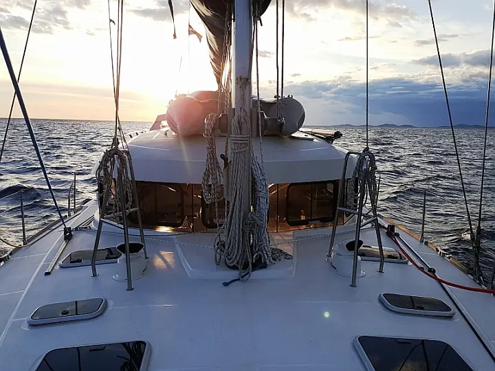 Dufour Atoll 6 - 