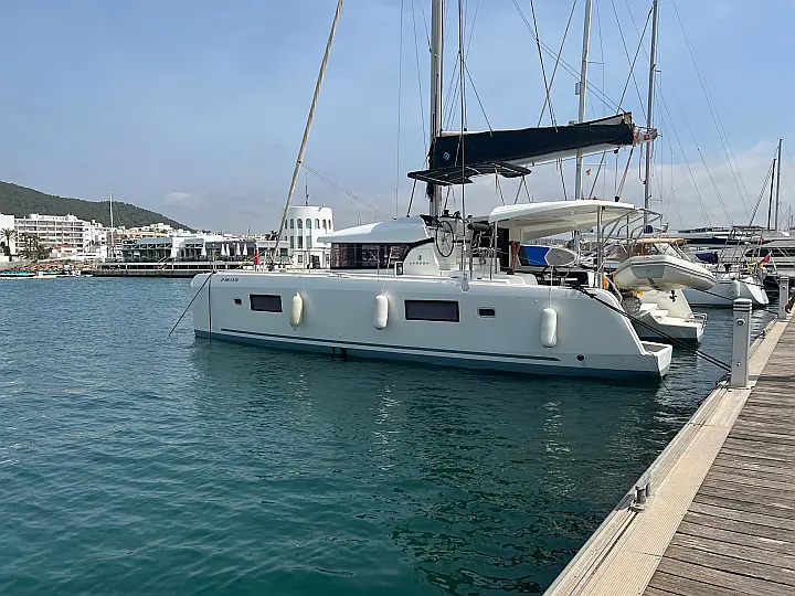 Lagoon 42 - 