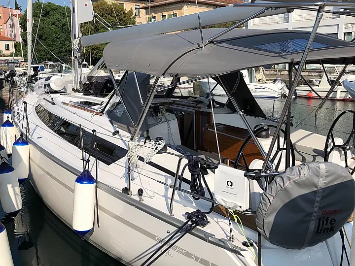 Bavaria Cruiser 37 Style - 