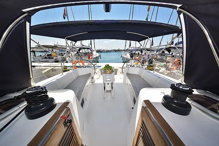 Cyclades 50.5 - 