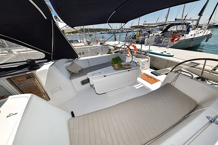 Cyclades 50.5 - 