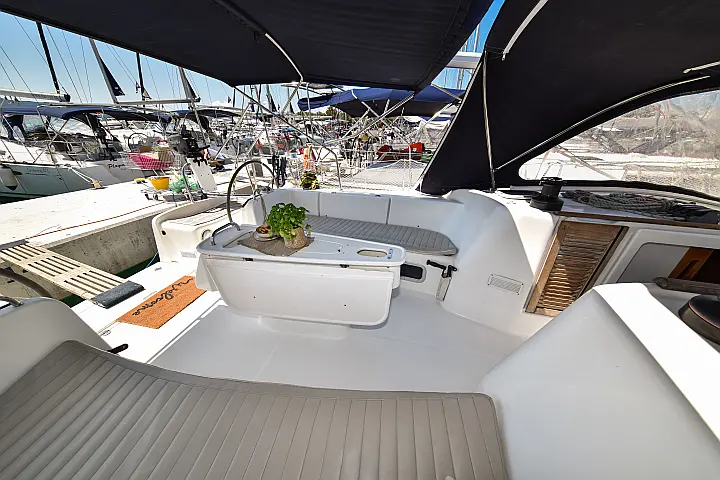 Cyclades 50.5 - 