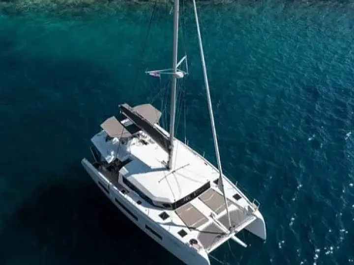 Dufour 48 Cat - External image