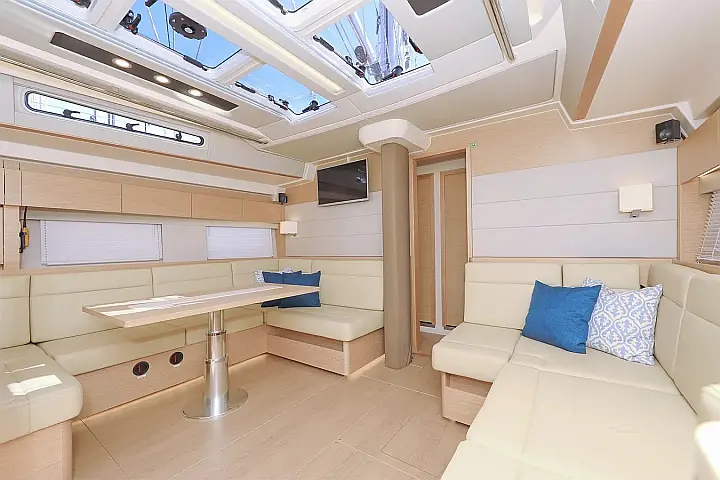 Hanse 588  - 