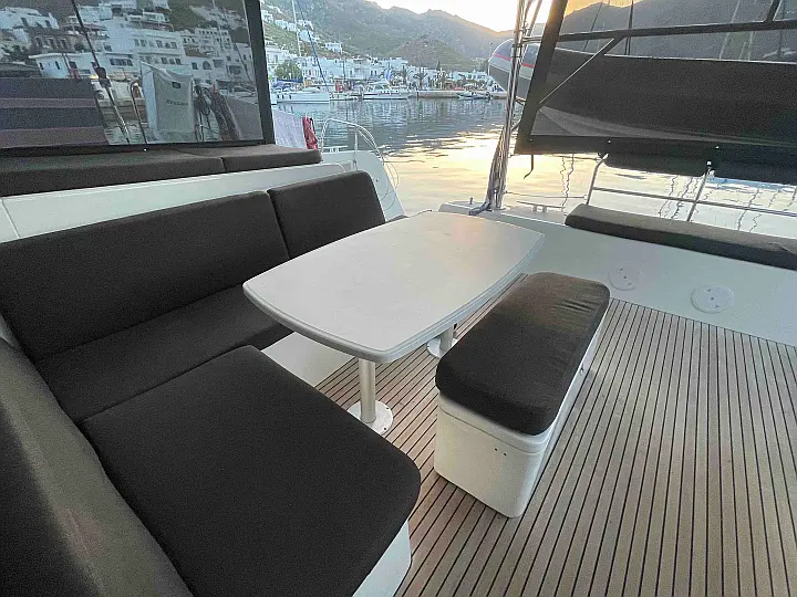 Lagoon 42 - 