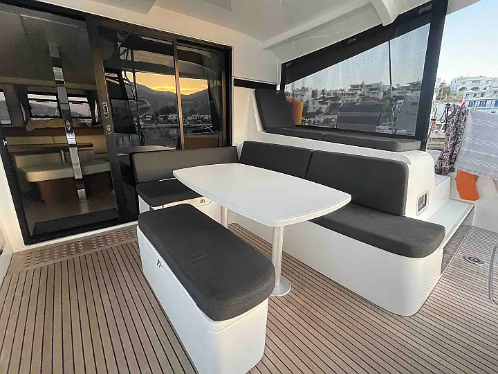 Lagoon 42 - 