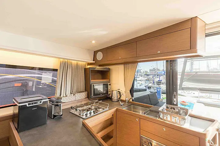 Lagoon 42 - 