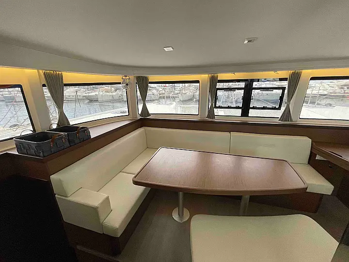 Lagoon 42 - 