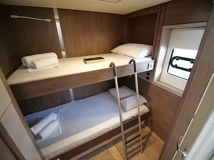 Bali 4.8 (5+2 cab) - family cabin, bunk bed