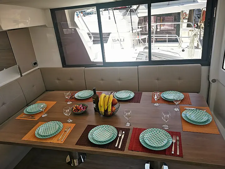 Bali 4.8 (5+2 cab) - 