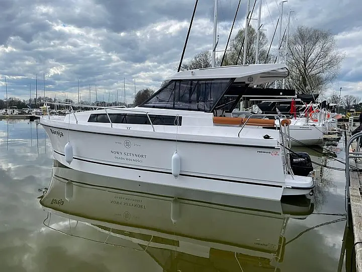 Nexus Revo 870 Prestige - External image