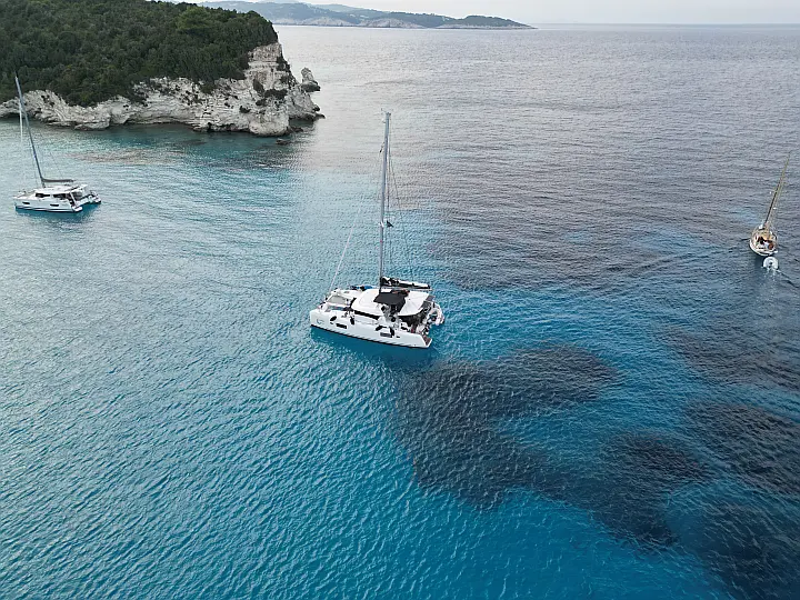 Lagoon 42 - 