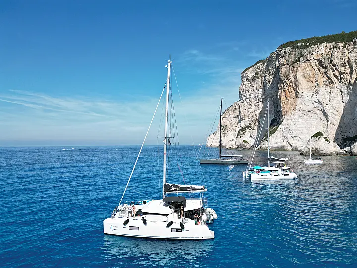Lagoon 42 - 