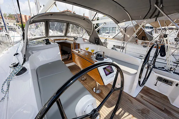 Bavaria Cruiser 37 Style - 