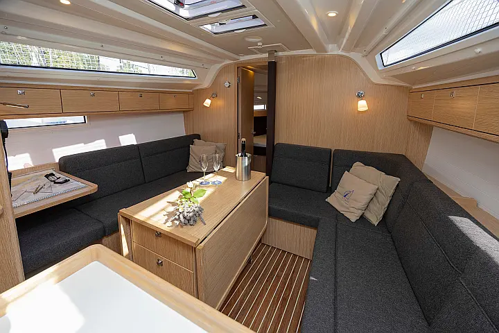 Bavaria Cruiser 37 Style - 