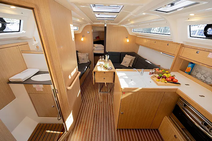 Bavaria Cruiser 37 Style - 