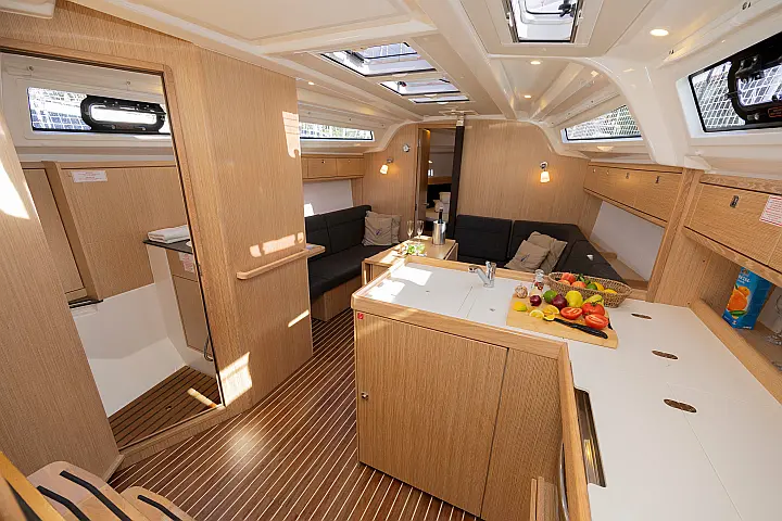 Bavaria Cruiser 37 Style - 