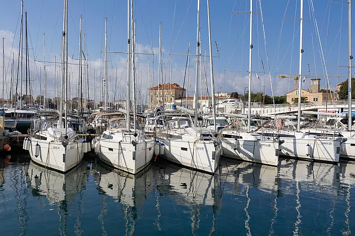 Bavaria Cruiser 37 Style - 