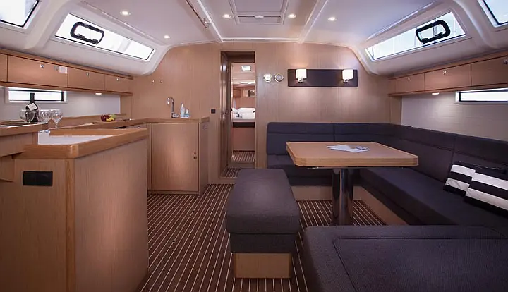 Bavaria Cruiser 51 - 