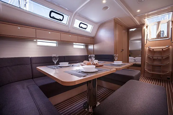 Bavaria Cruiser 51 - 