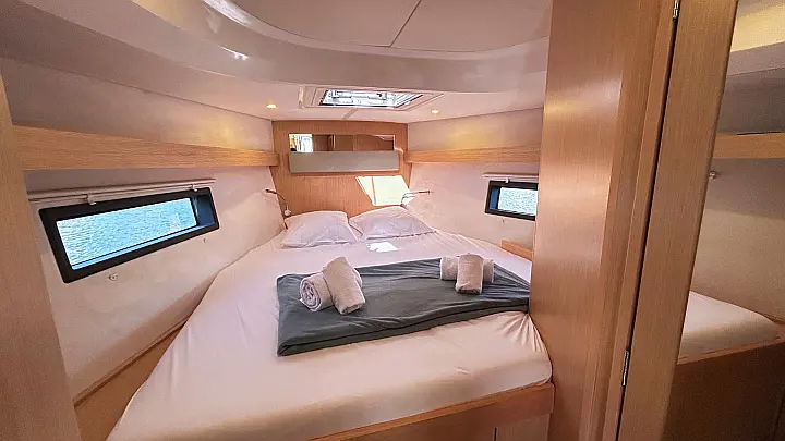 Bavaria C42 - 