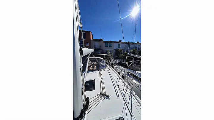 Bavaria C42 - 