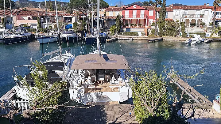 Bavaria C42 - 