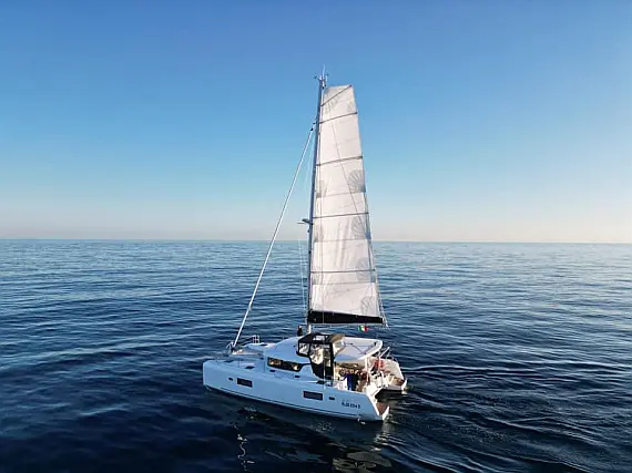 Lagoon 42